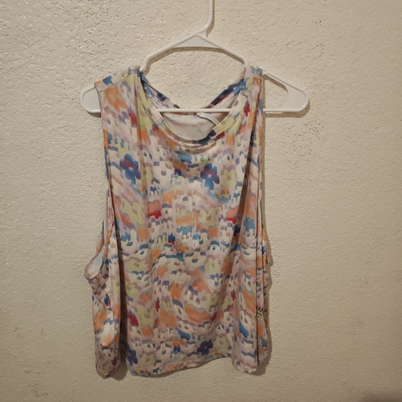 Fabletics Colorful Abstract Tank Top - Picture 5 of 7